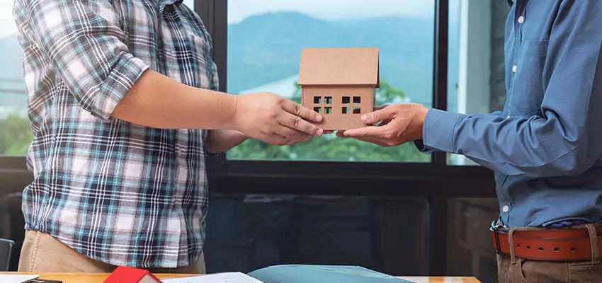 How We Determine Your Sell House with Reverse Mortgage Offer in Hempstead, NY?