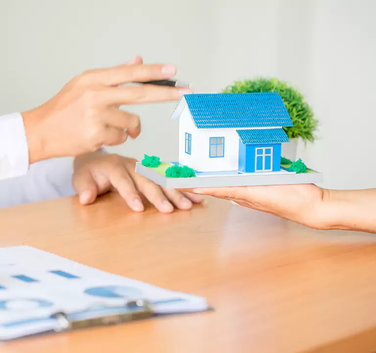 Why Choose Us to Sell a House with a Reverse Mortgage in Hempstead, NY?